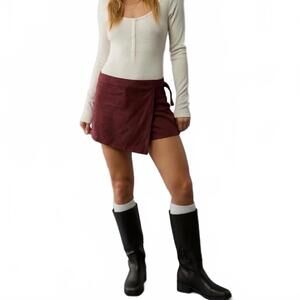 high rise faux suede burgundy wrap skort size 2